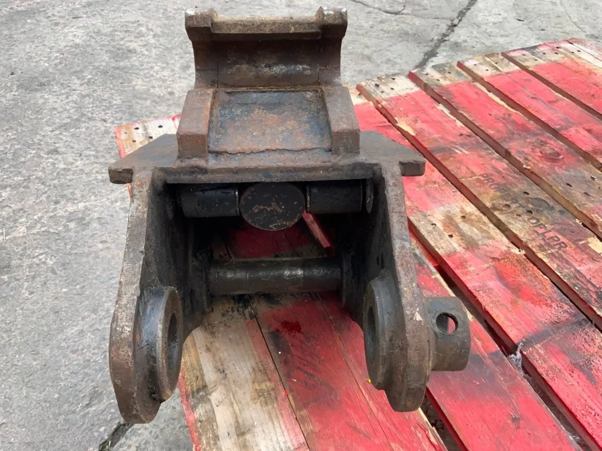 LEMAC HYDRAULIC Q/HITCH...45mm PINS.....7476. - Image 3