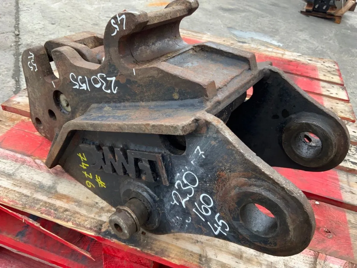 LEMAC HYDRAULIC Q/HITCH...45mm PINS.....7476. - Image 4