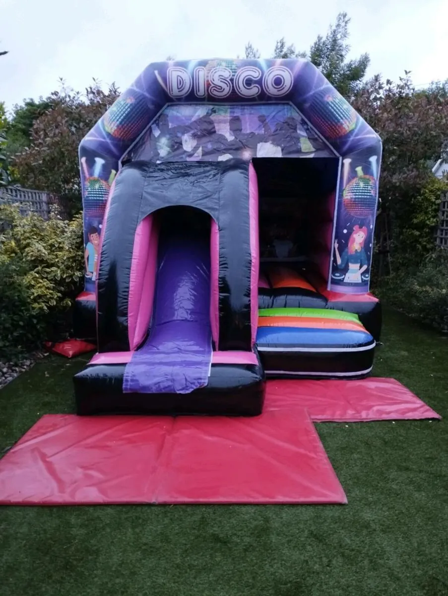 Bouncy castle - Image 3