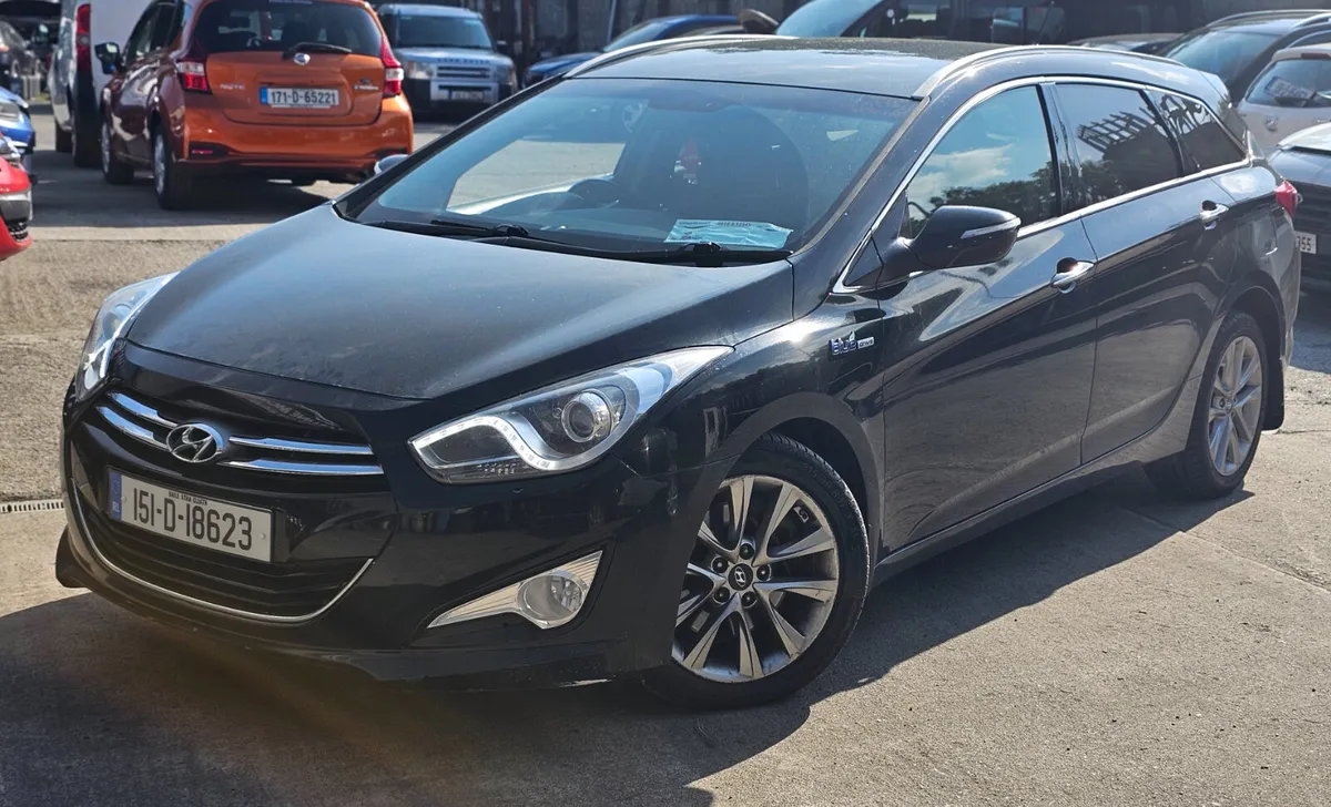 2015 Hyundai i40 estate nct 3/27 well priced - Image 3