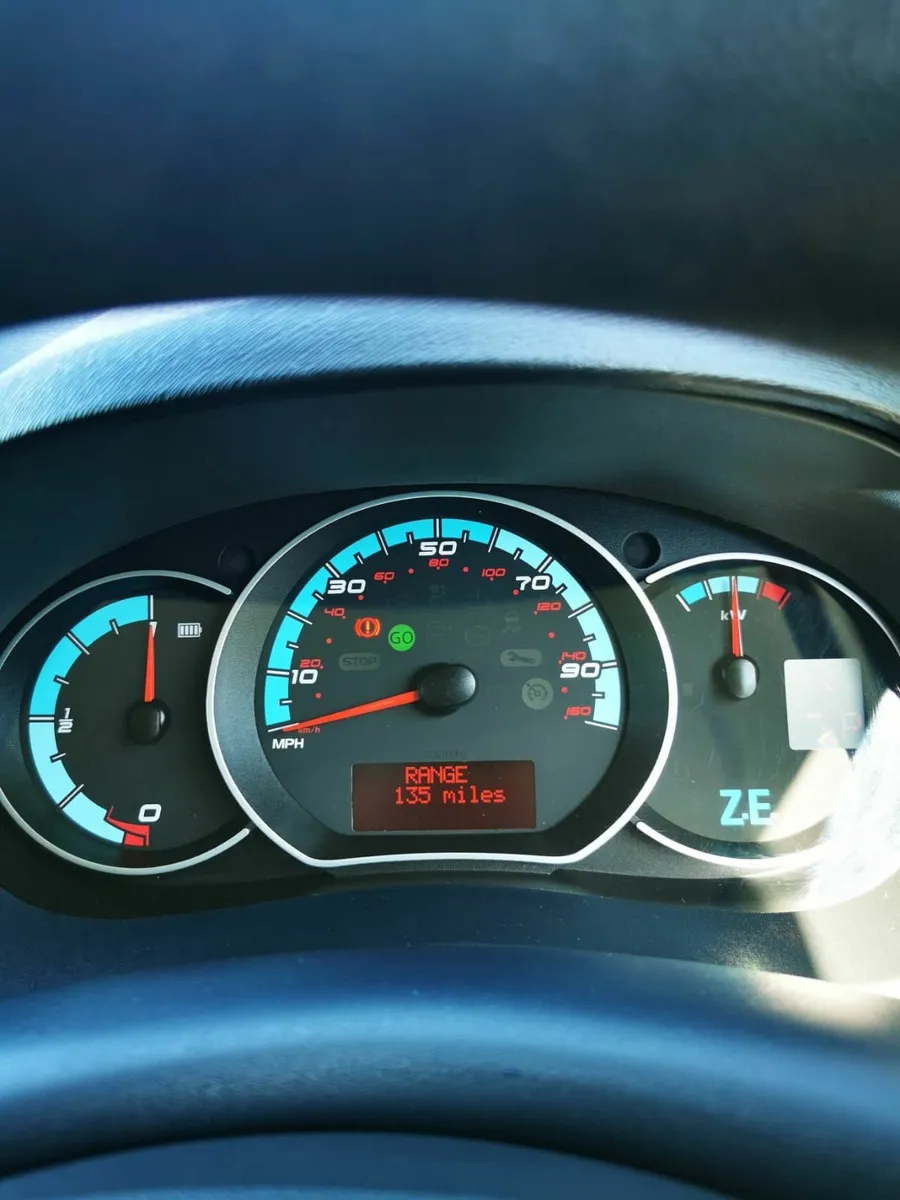 Renault Kangoo ZE33 Electric Crew Cab - Image 3