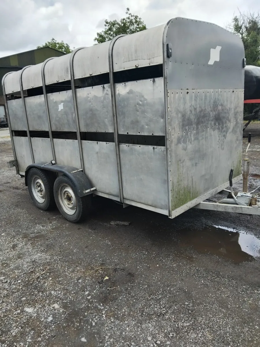 Cattle trailer - Image 1