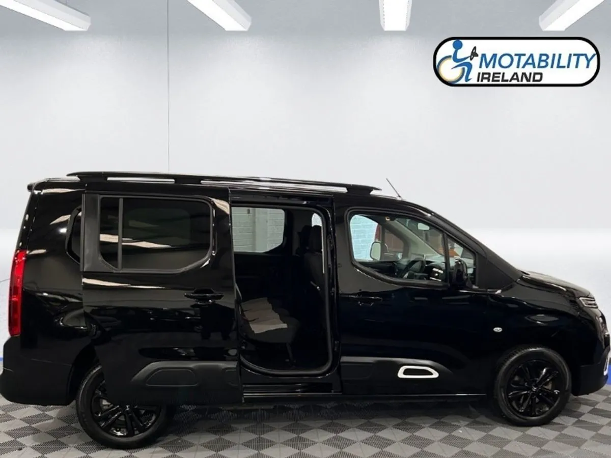 Citroen Berlingo Wheelchair Accessible - Image 4