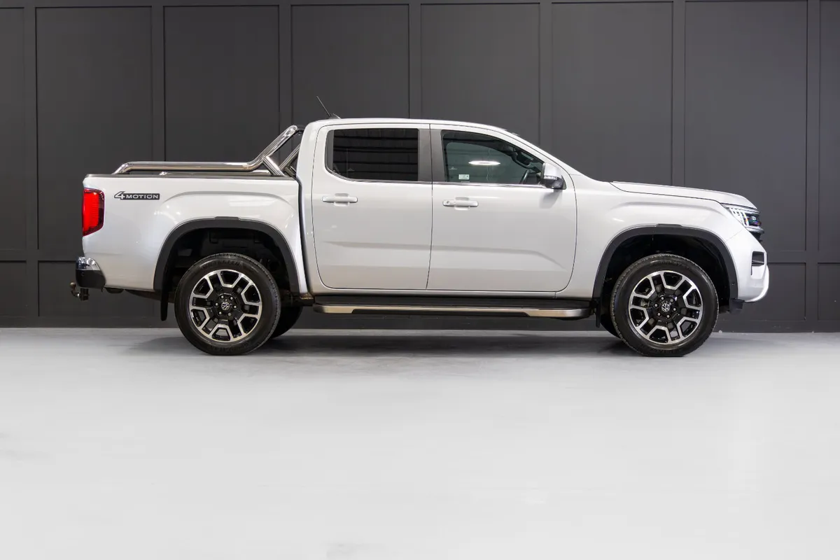 232 Volkswagen Amarok S 3.0TDI 5 Seat N1 Crewcab - Image 2