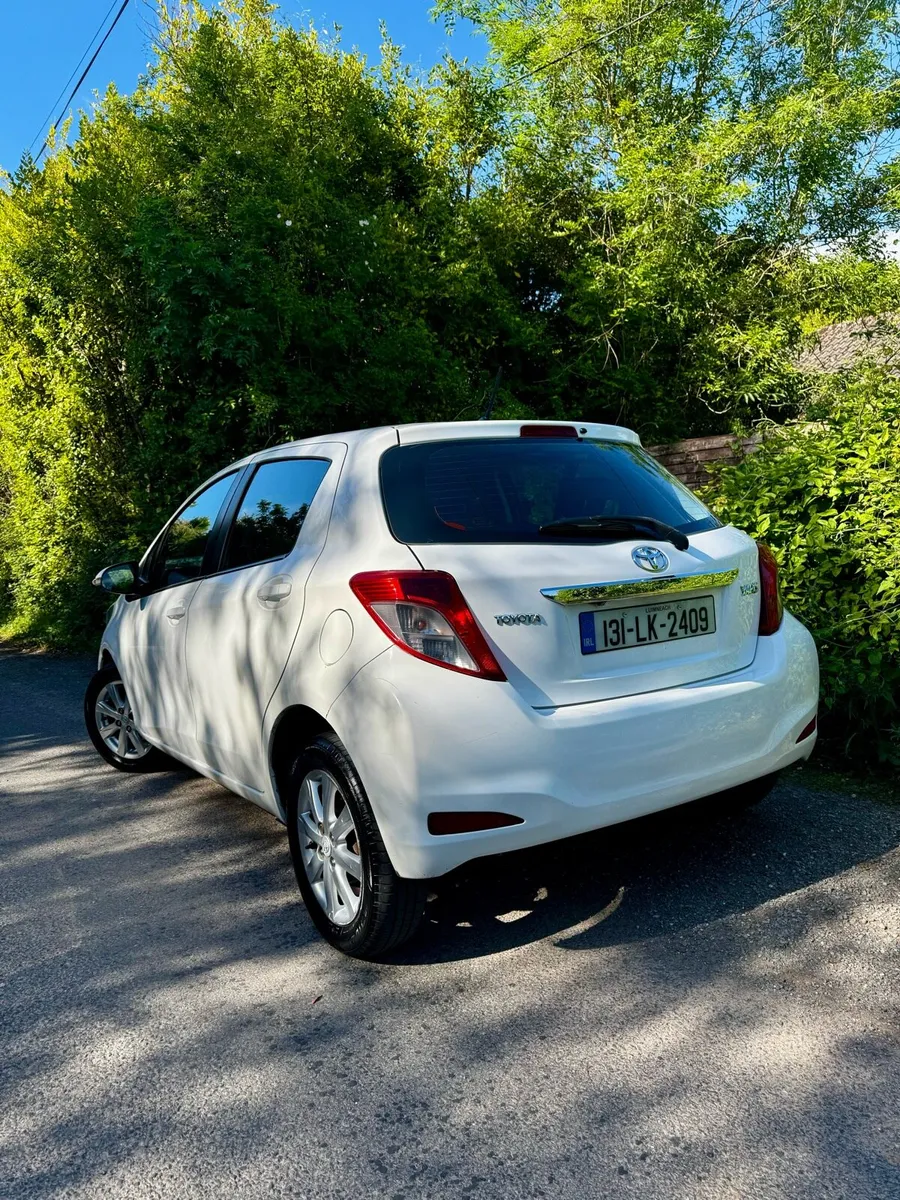 131 Toyota Yaris 1.3 petrol - Image 3