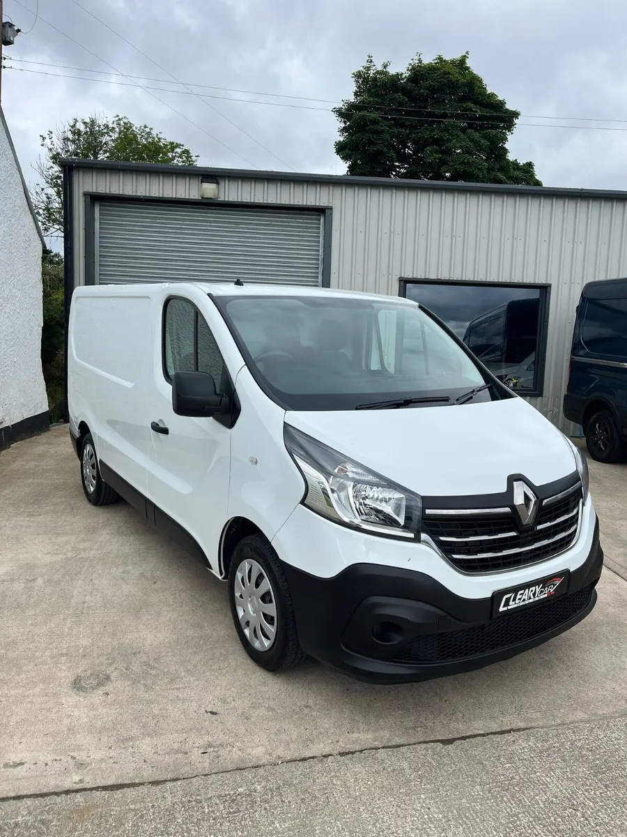 Renault Trafic Business 2021, low miles - Image 1