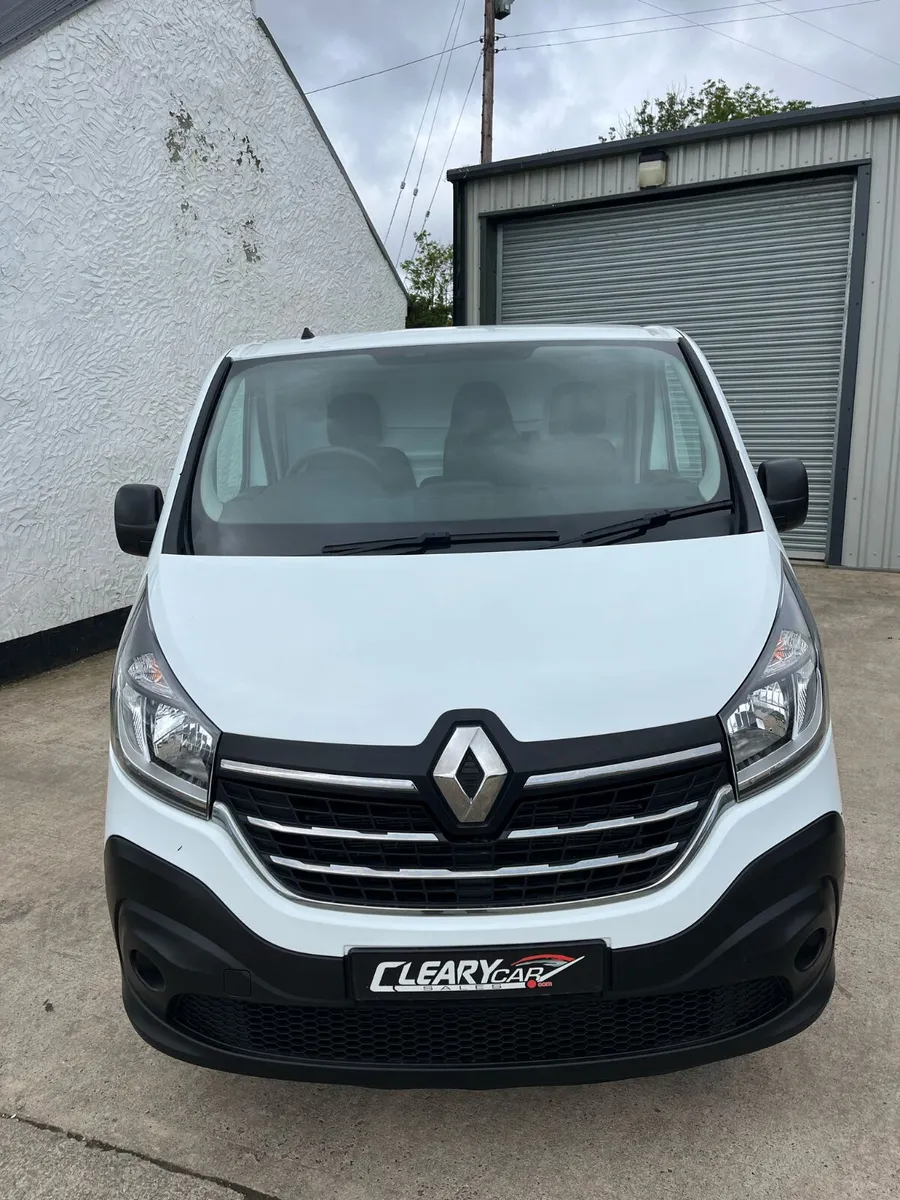 Renault Trafic Business 2021, low miles - Image 2
