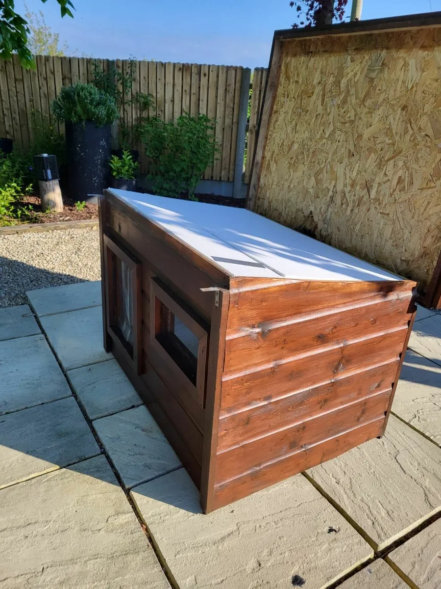 Wooden Dog Box – Insulated & Weather Proof - Image 2