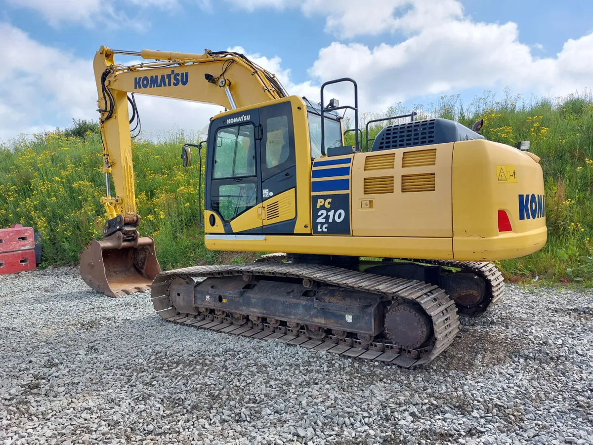 2016 Komatsu PC210LC-10 - Image 3