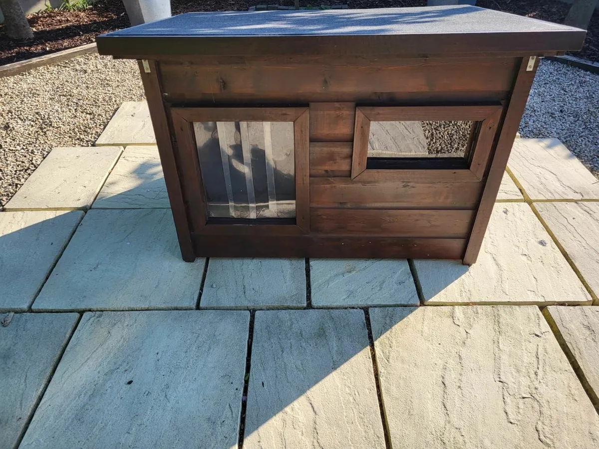 Wooden Dog Box – Insulated & Weather Proof - Image 1