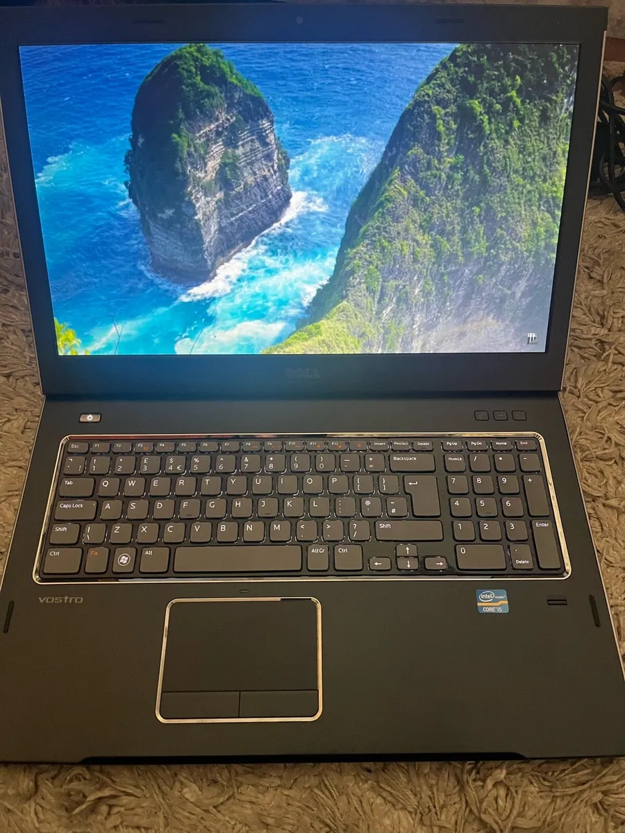 Dell i5 17” laptop - Image 1