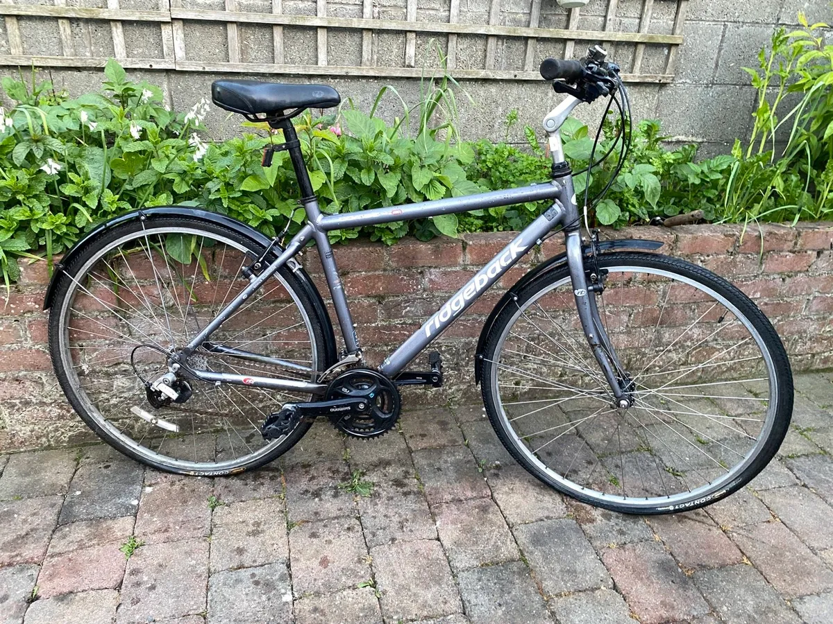 Men's Road Bike working 100% ready to cycle away - Image 1