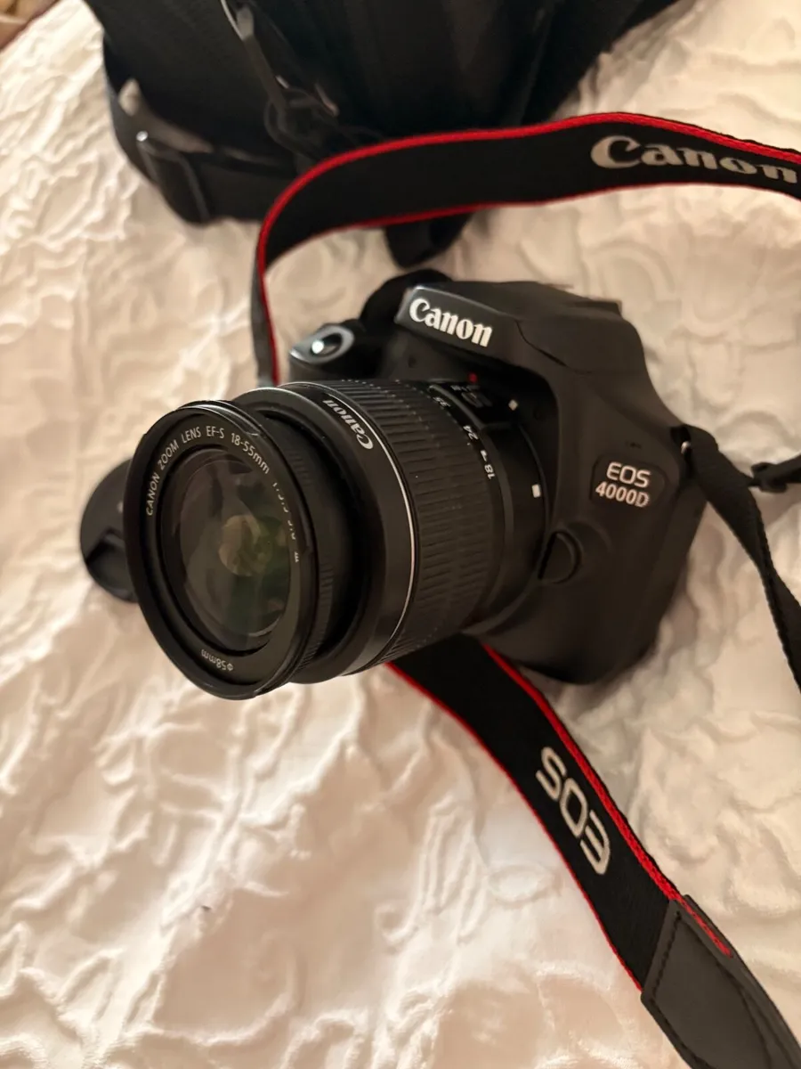 Canon EOS 4000D - Image 3
