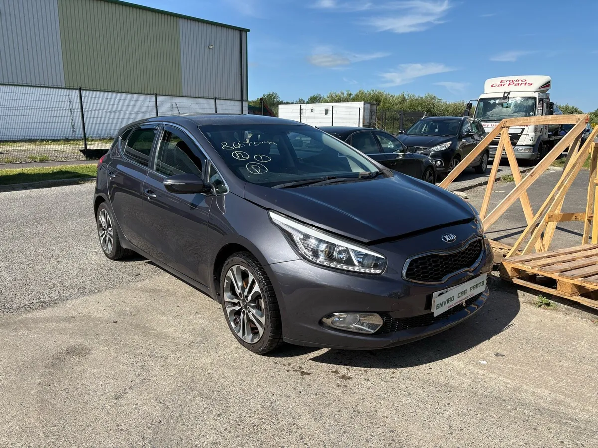 FOR BREAKING 2014 KIA Ceed 1.6 Diesel Manual - Image 1