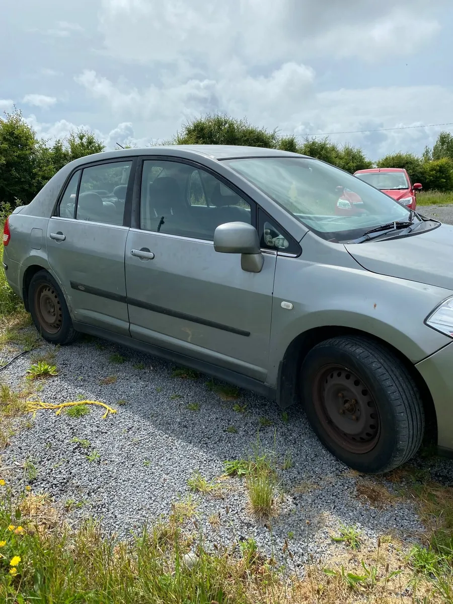 Nissan Tiida 2010 - Image 1