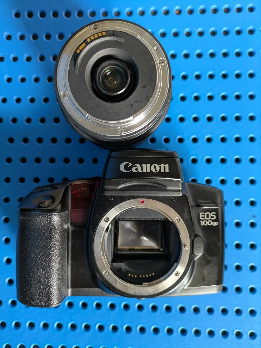 Canon EOS 100QD SLR camera+ Tamron 28-200 - Image 4