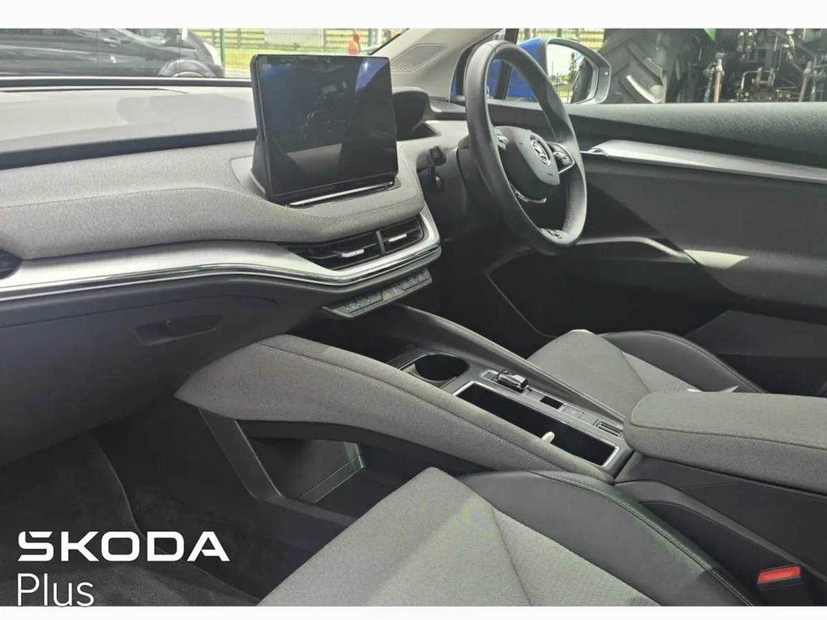 Skoda Enyaq Iv60 Heat Pump/pan Roof/ Alloys - Image 4