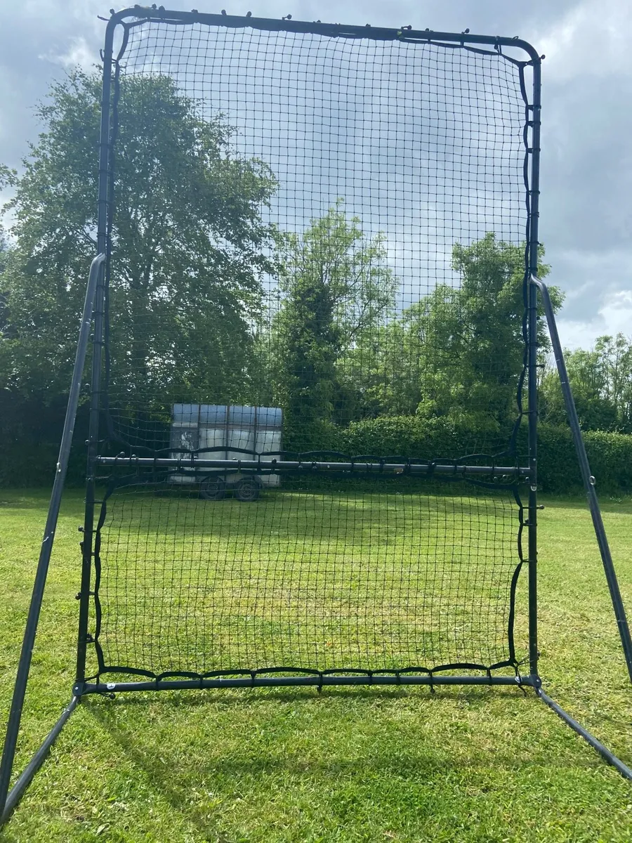 Football rebounder - Image 2
