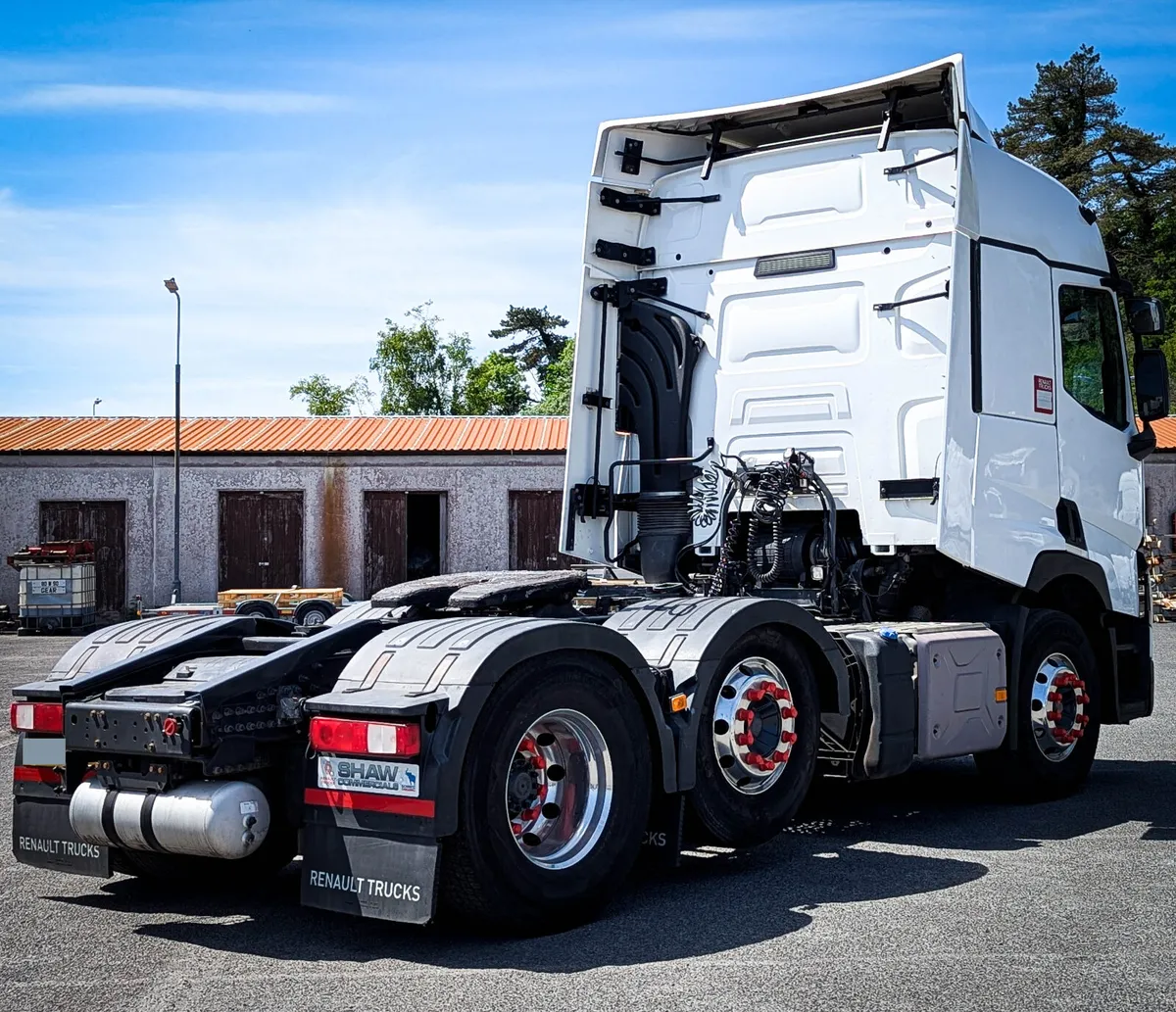 2018 Renault T 460 6X2 - Image 2