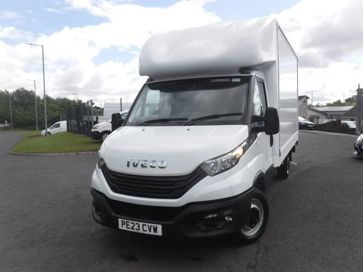 Iveco Daily 2023 Luton Box with Tail Lift, 53581ml - Image 1
