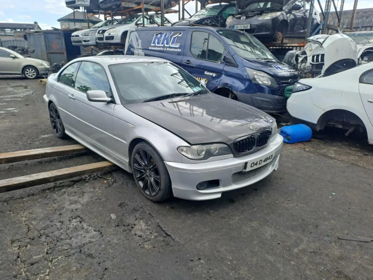 Bmw E46 coupe breaking for parts - Image 2