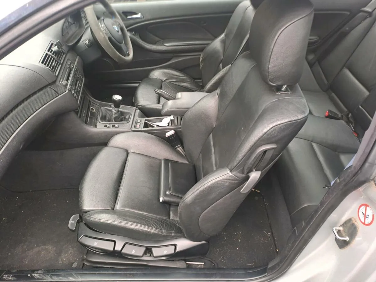 Bmw E46 coupe breaking for parts - Image 4