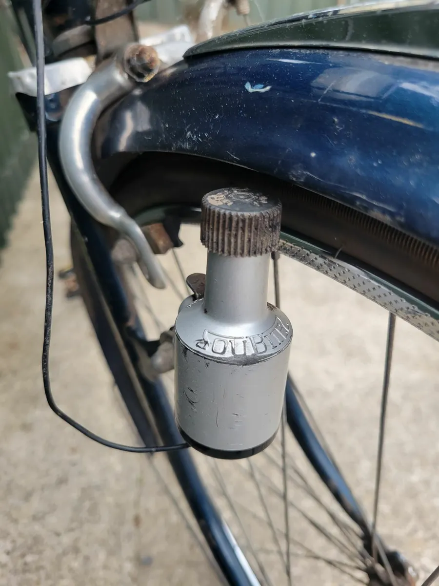 Vintage bicycle - Image 4