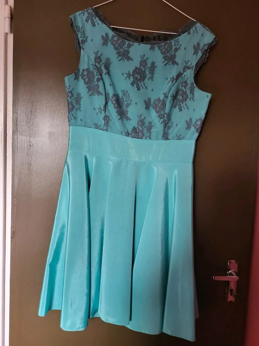 Beautiful Kate Fearnley Dresses - Image 1