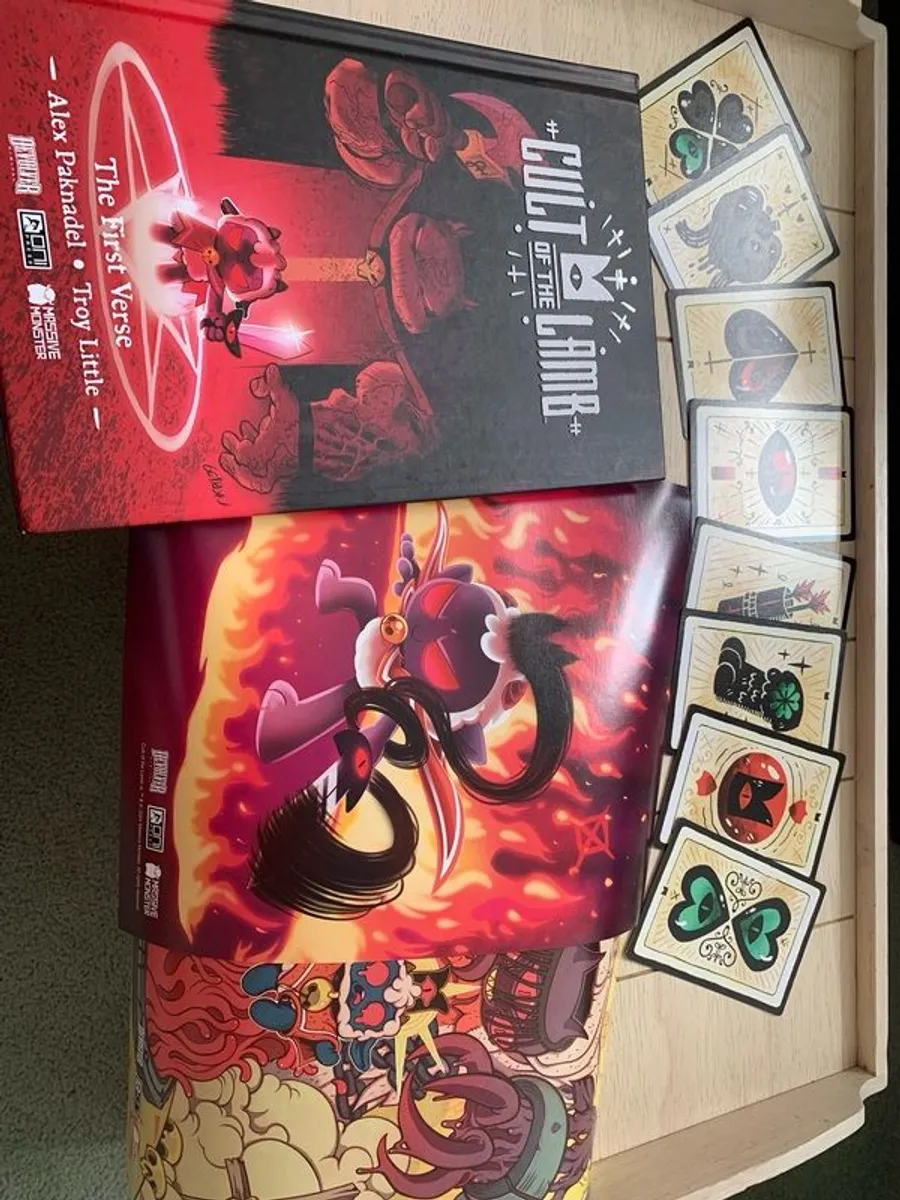 Cult of the lamb graphic novel, Official Cult of the Lamb 8-pack tarot cards & 2 official CoTL art prints - Image 1