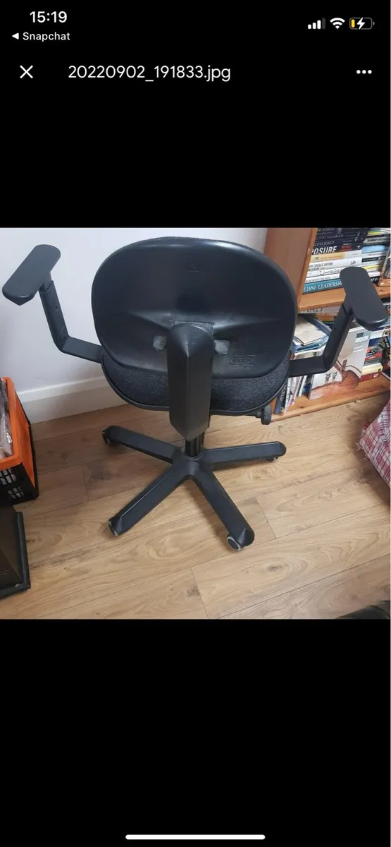 Office Table and Chair - Image 4