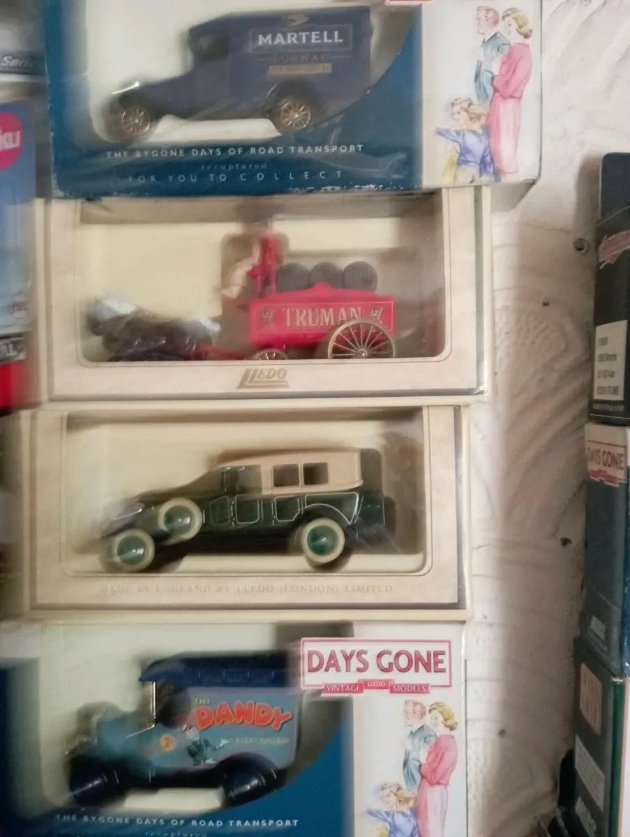 Days GONE DIE-CAST MODLES CARS AND VANS.. - Image 3