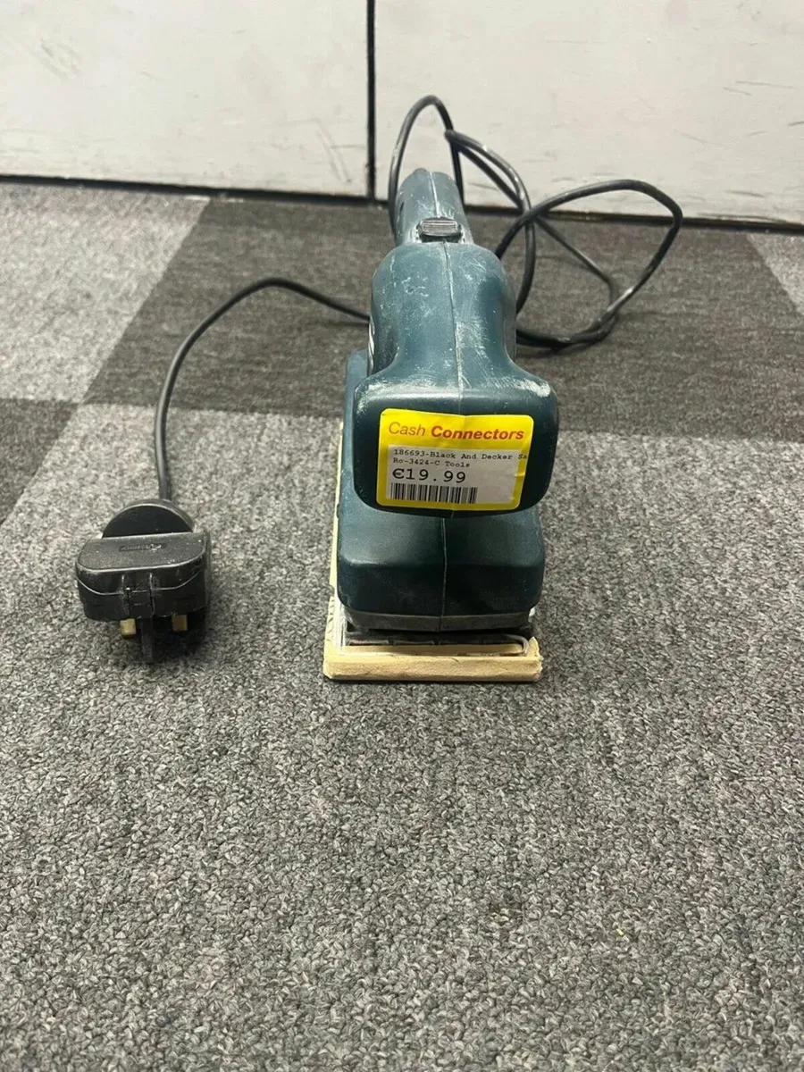 Black and Decker Sander 135W - Image 2