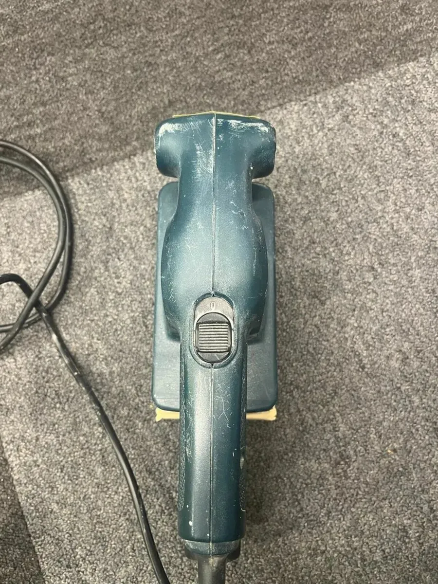 Black and Decker Sander 135W - Image 4