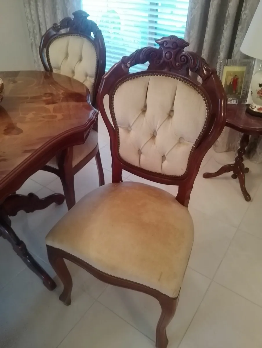 Dinning room table and 6 chairs - Image 2