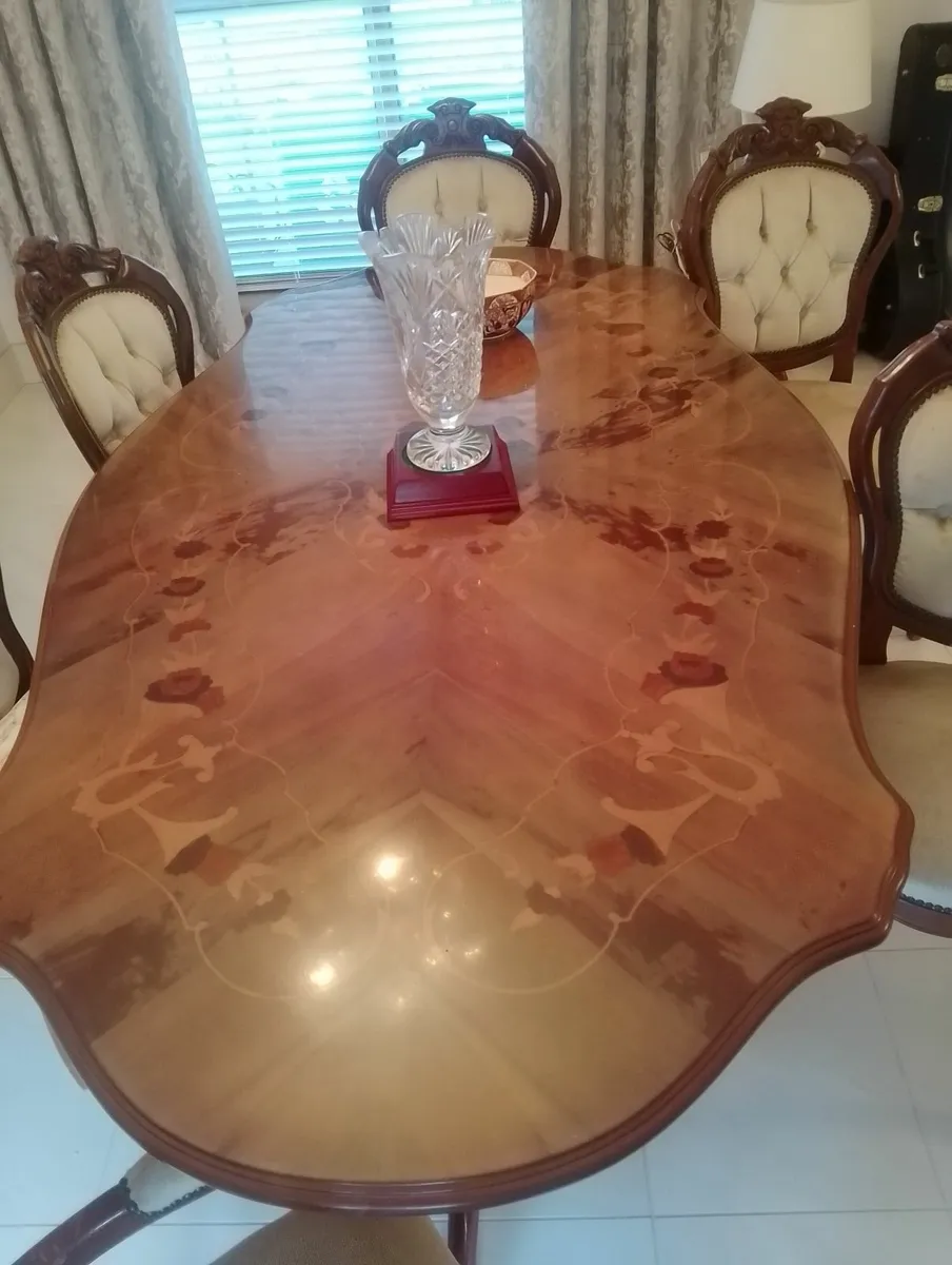 Dinning room table and 6 chairs - Image 3