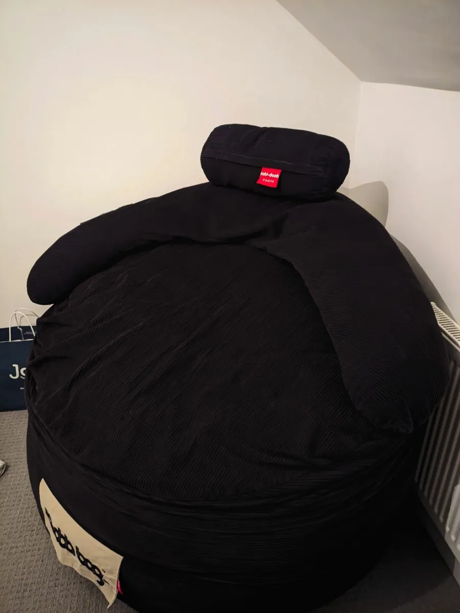 Buddabag beanbag + Akimbo pillow + Oobi Doodi pill - Image 2