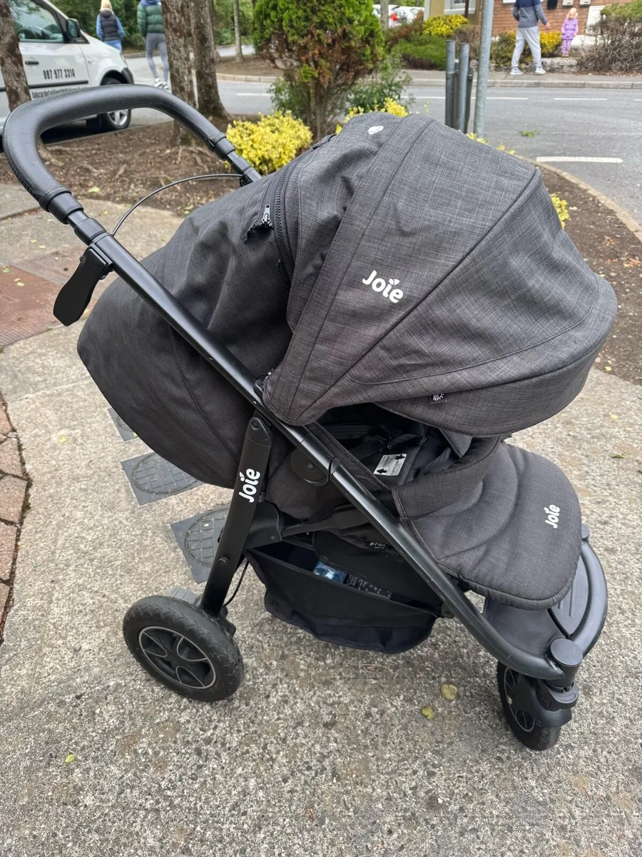 Joie Buggie/ Stroller like new - Image 1