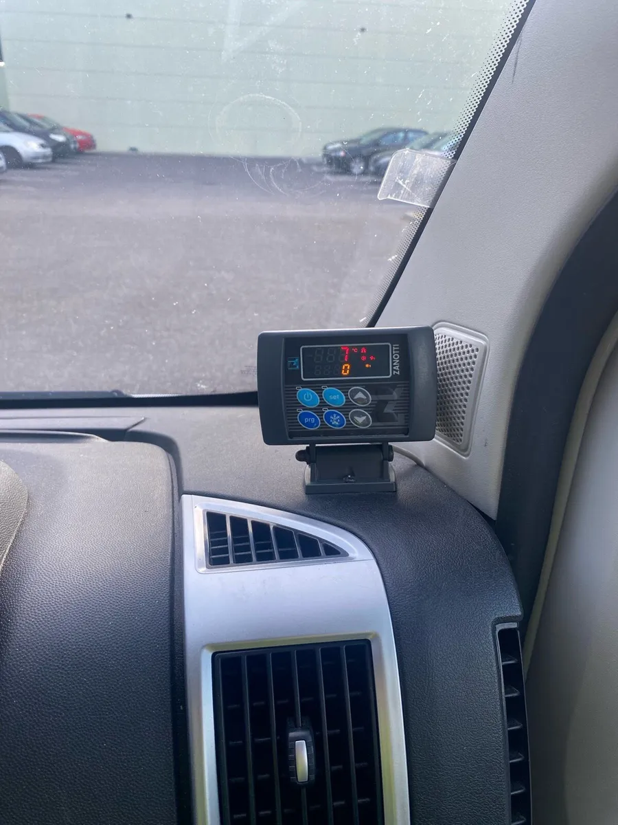 Commercial Van - Image 2