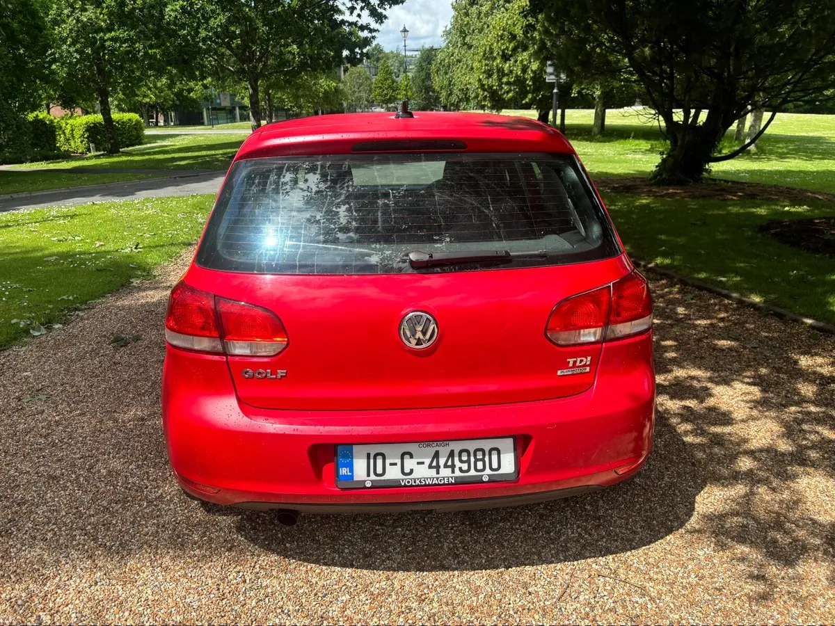 2010 Volkswagen Golf 1.6 TDI 105 bhp high spec - Image 4