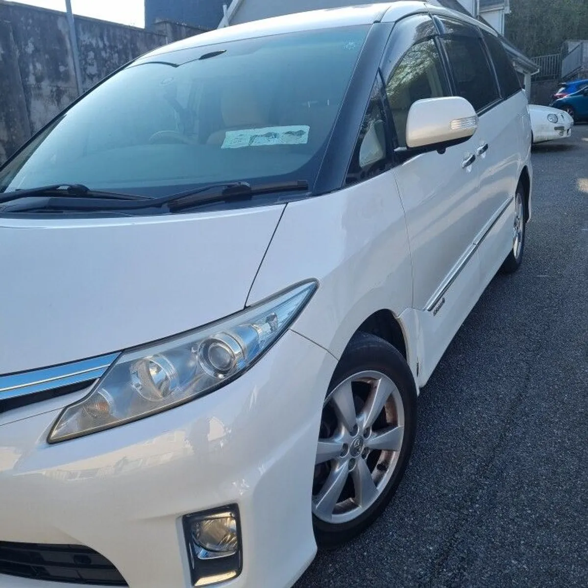 2010 Toyota Estima - Image 3