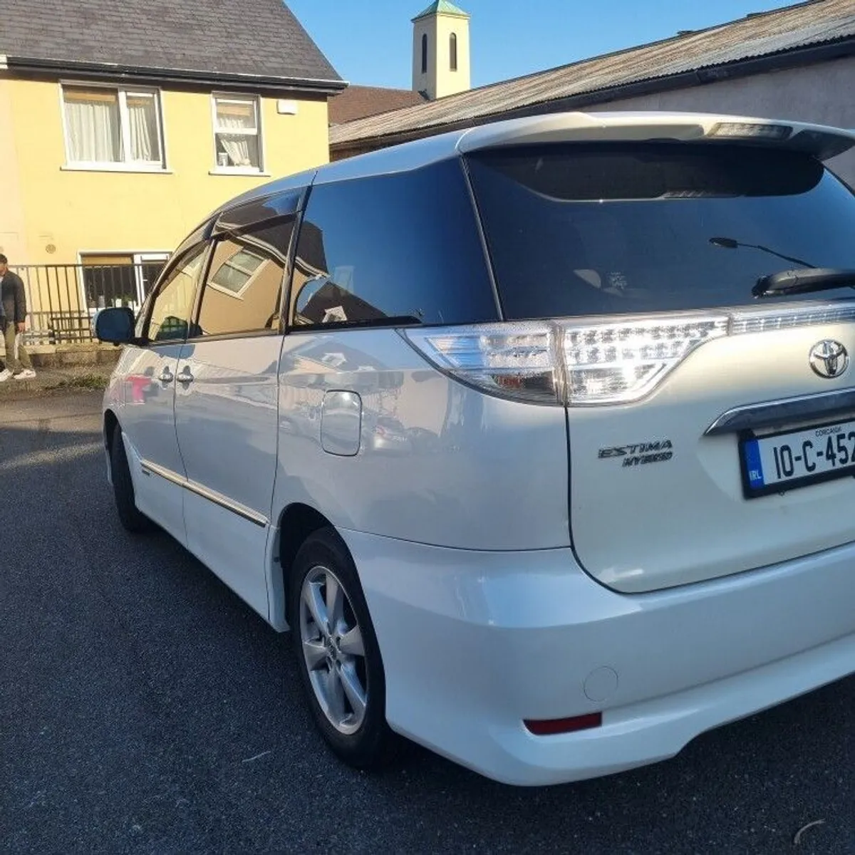 2010 Toyota Estima - Image 4