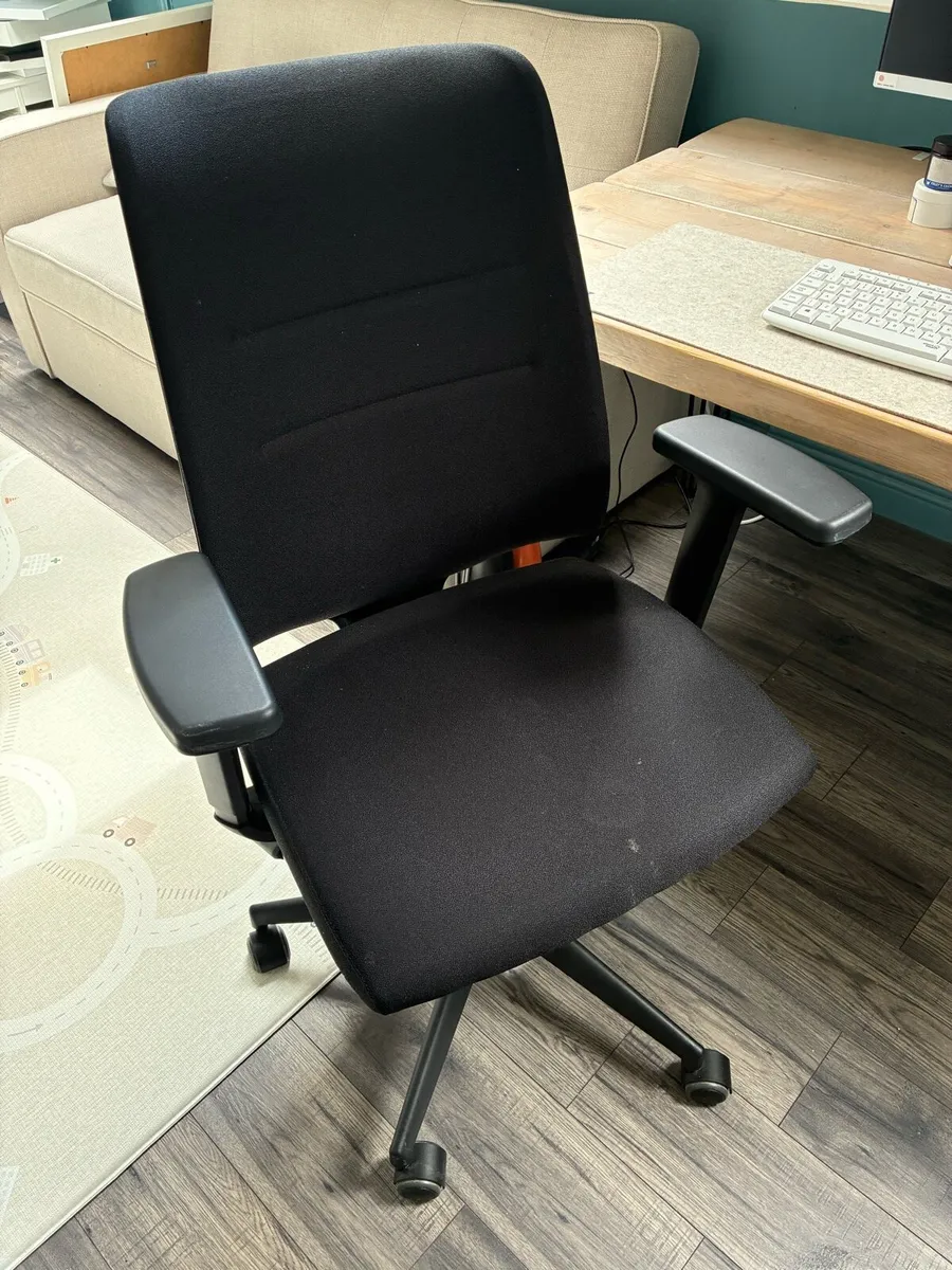 Desk chair - Image 2