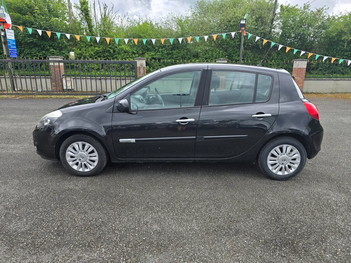 Renault Clio AUTOMATIC Dynamique - Image 3