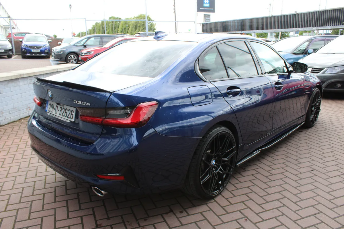 BMW 330E PRO SPORT AUTO 4DR SALOON AUTOMATIC - Image 4