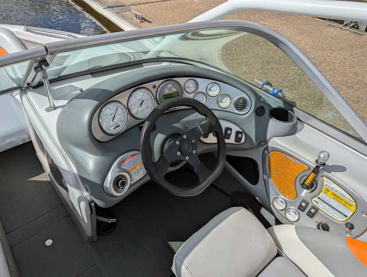 Ski Nautique Boat - Image 3