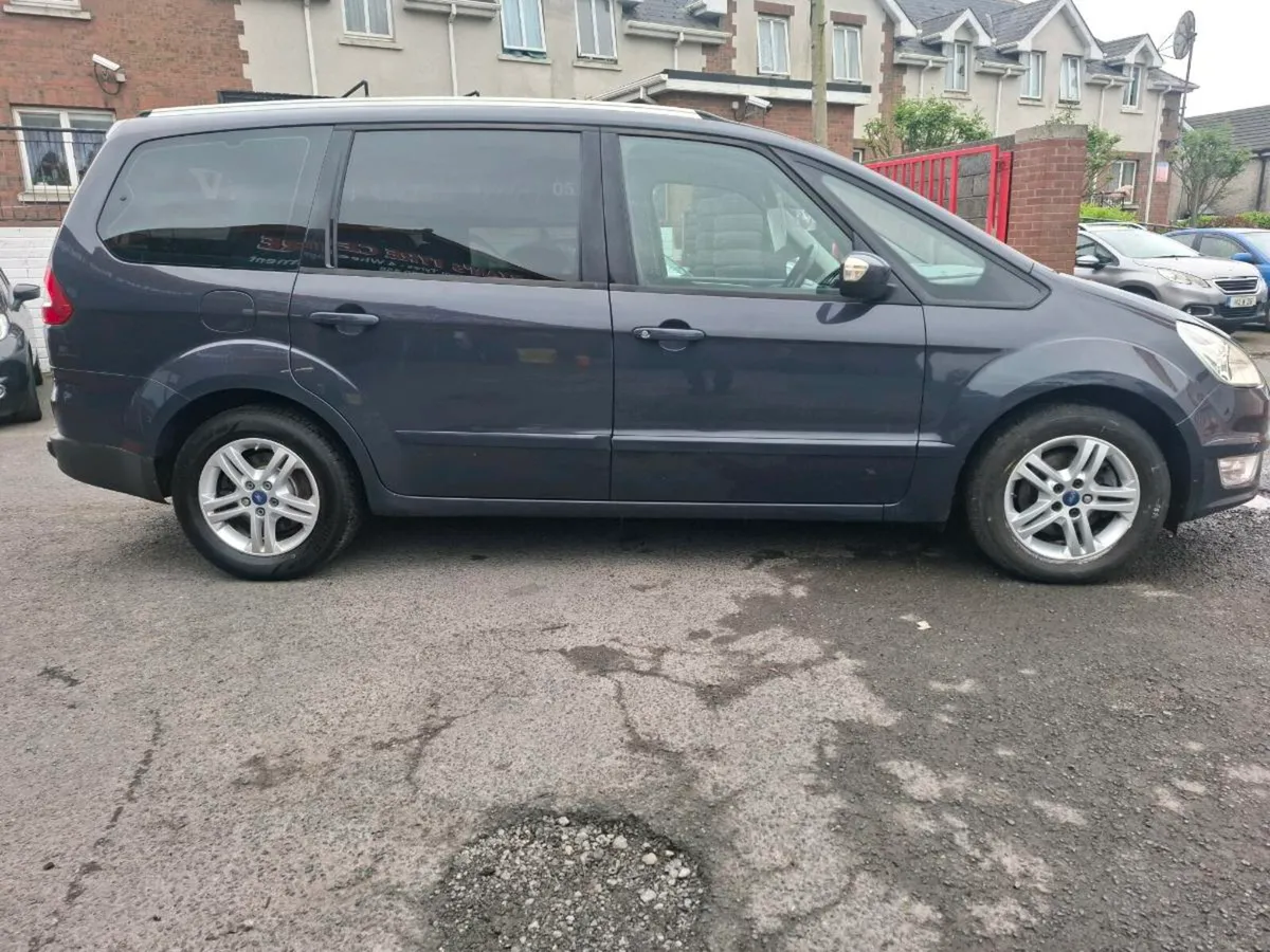 Ford Galaxy - Image 4