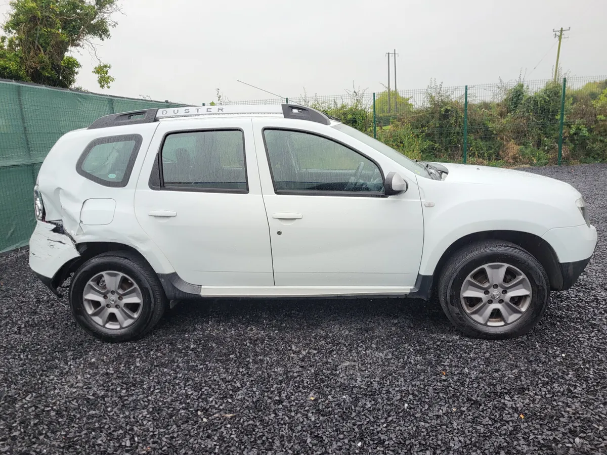 2015 Dacia Duster 4x4 - Image 3