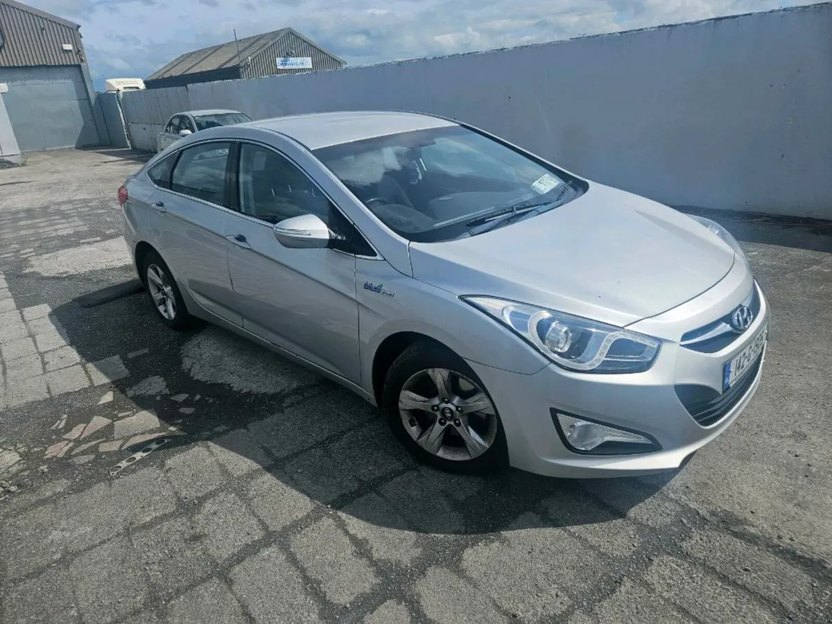 2014 Hyundai i40 needs engine - Image 1