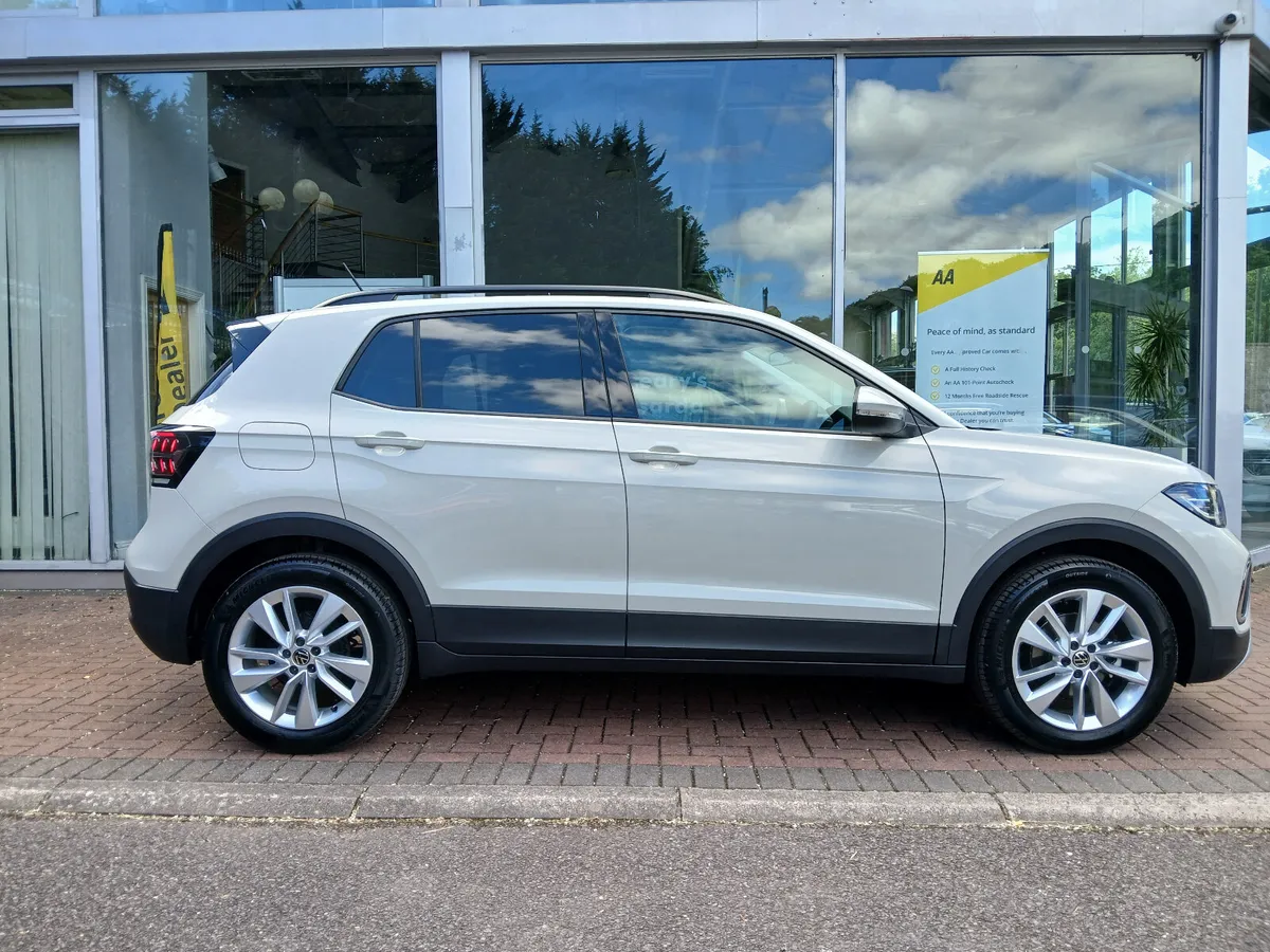 2025 T-Cross  1.0 TSi  75  Edition, In Ascot Grey. - Image 3