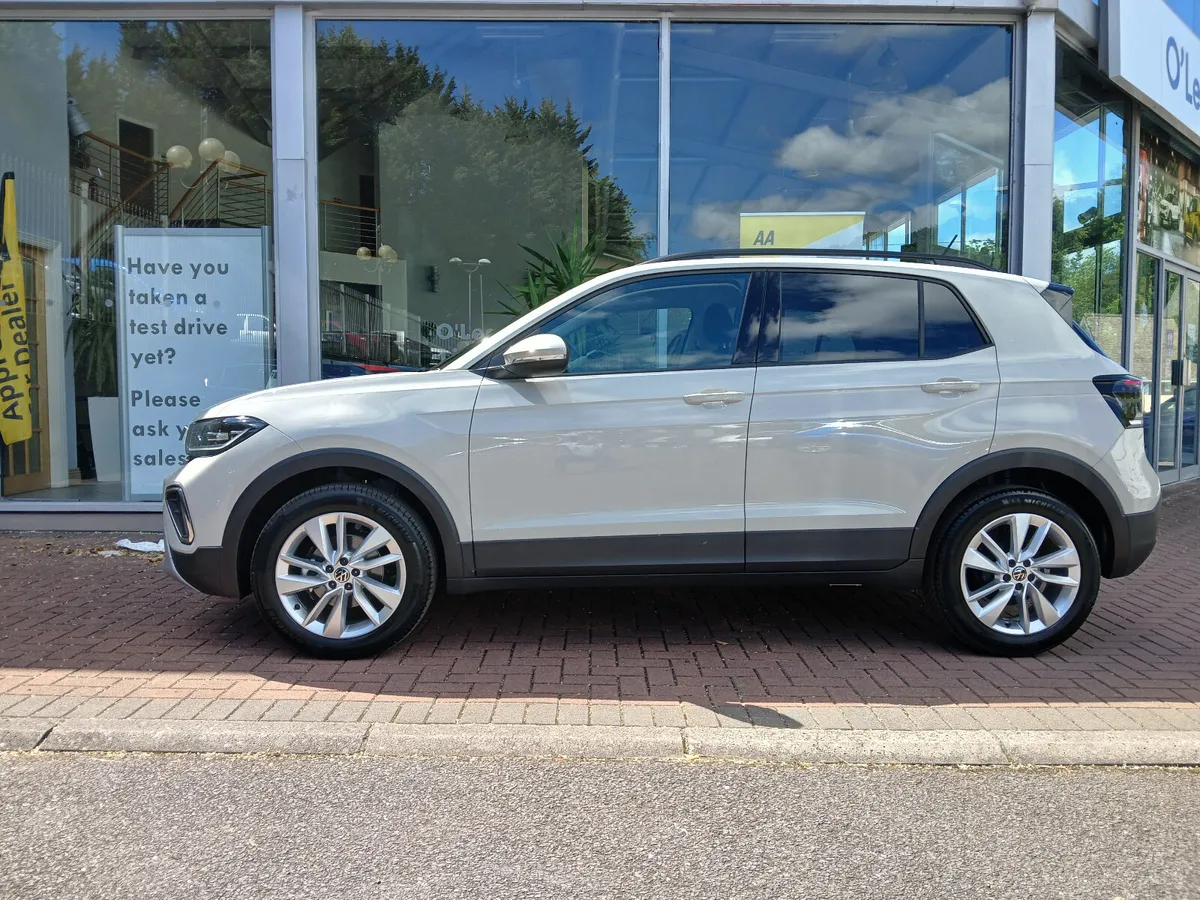 2025 T-Cross  1.0 TSi  75  Edition, In Ascot Grey. - Image 4